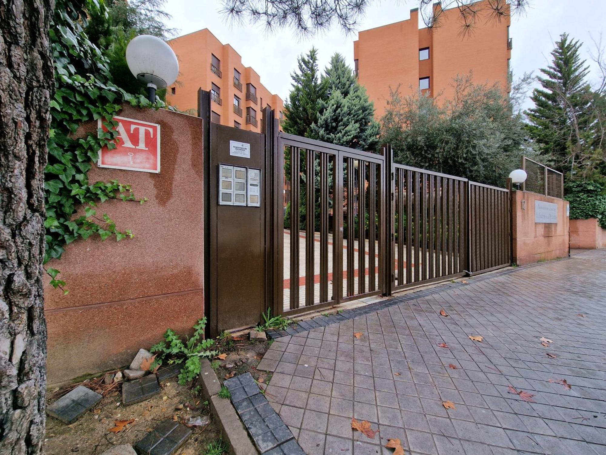 Samaniego, Piscina Y Garaje Junto Civitas Metropolitano Y Aeropuerto Madrid Extérieur photo