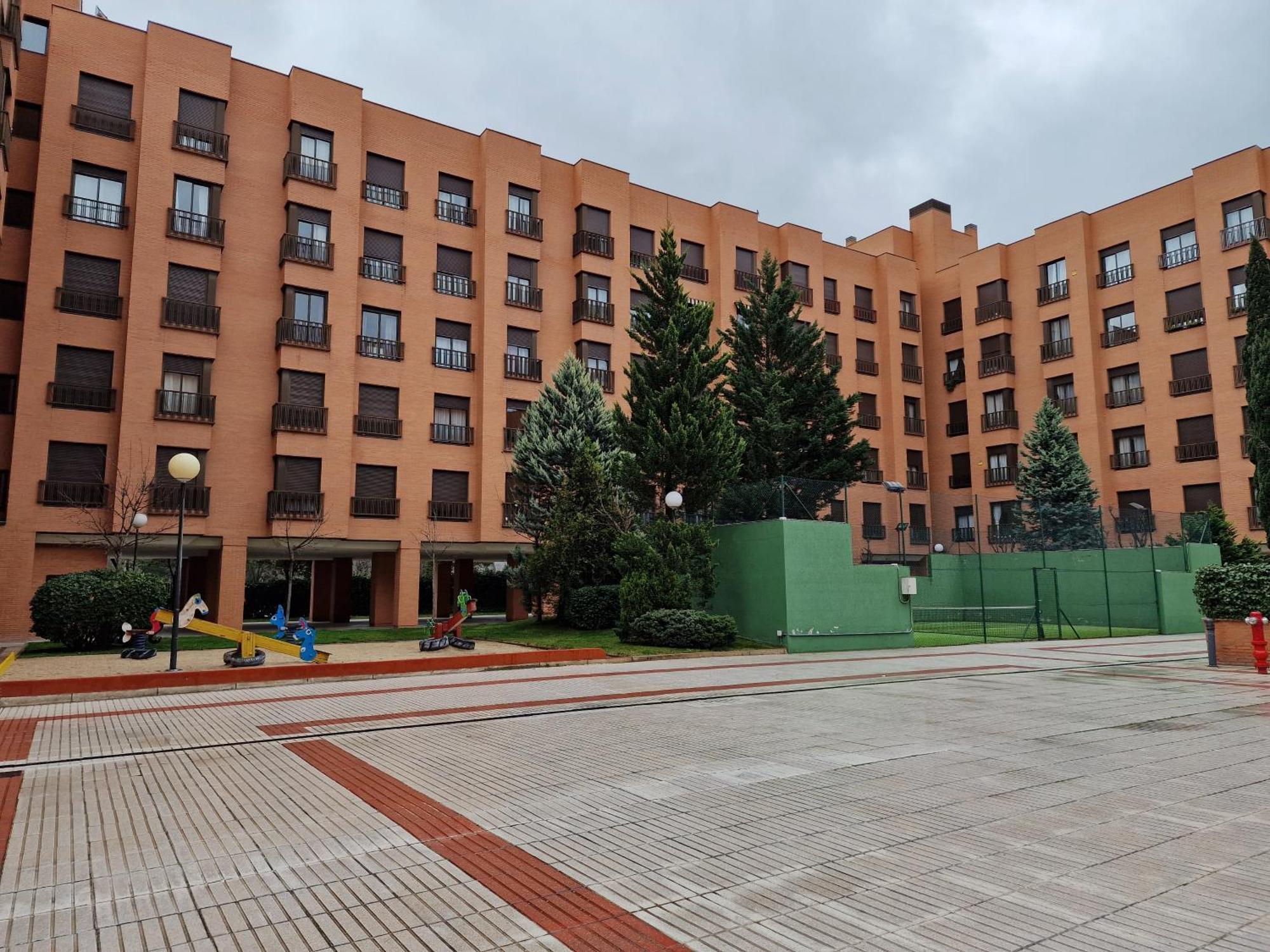 Samaniego, Piscina Y Garaje Junto Civitas Metropolitano Y Aeropuerto Madrid Extérieur photo